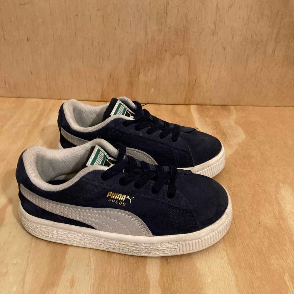 Puma Suede Classic Navy and White Sneakers Size 8C